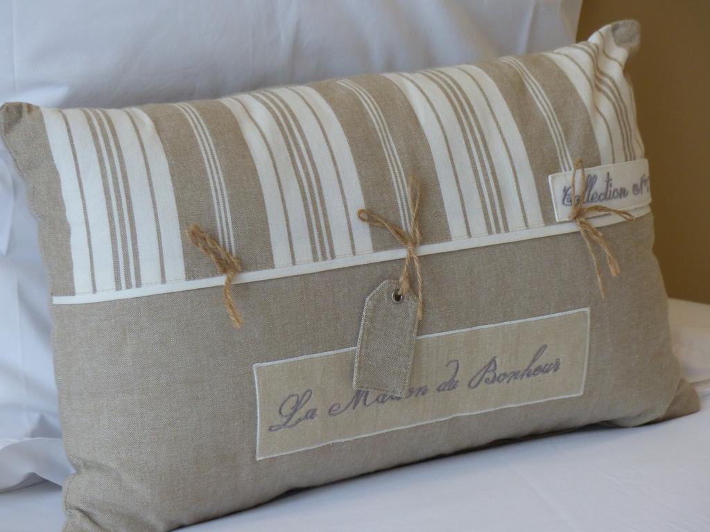 La Cour Des Carmes Bed and Breakfast Arras Buitenkant foto