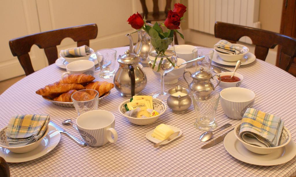 La Cour Des Carmes Bed and Breakfast Arras Buitenkant foto