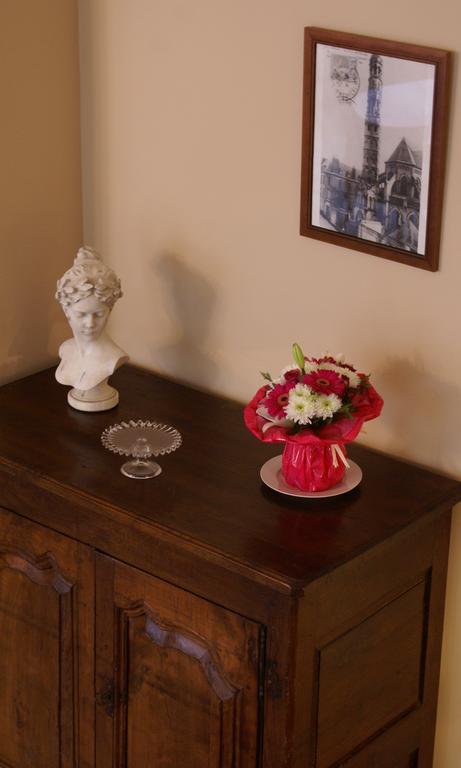 La Cour Des Carmes Bed and Breakfast Arras Buitenkant foto