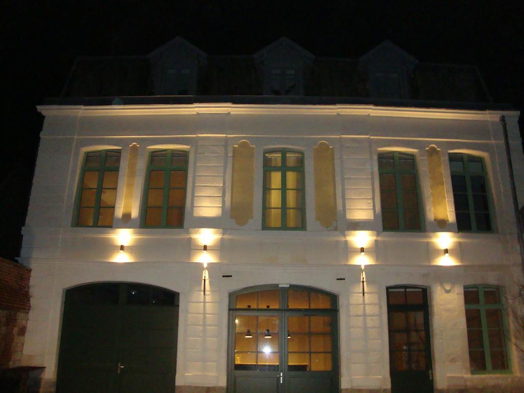 La Cour Des Carmes Bed and Breakfast Arras Buitenkant foto